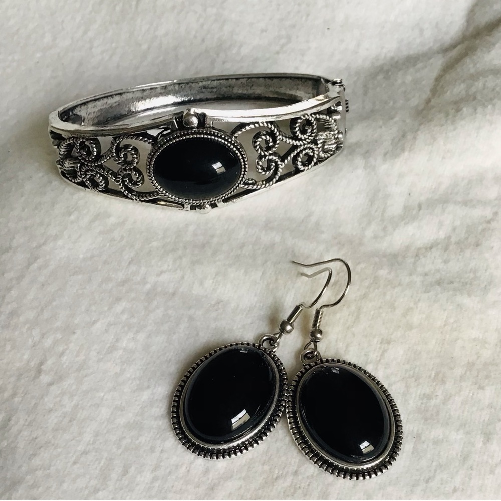 Black Onyx Bangle & Earrings Set